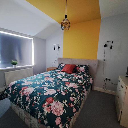 Private And Comfortable Room In Cosy Home Nottingham Extérieur photo