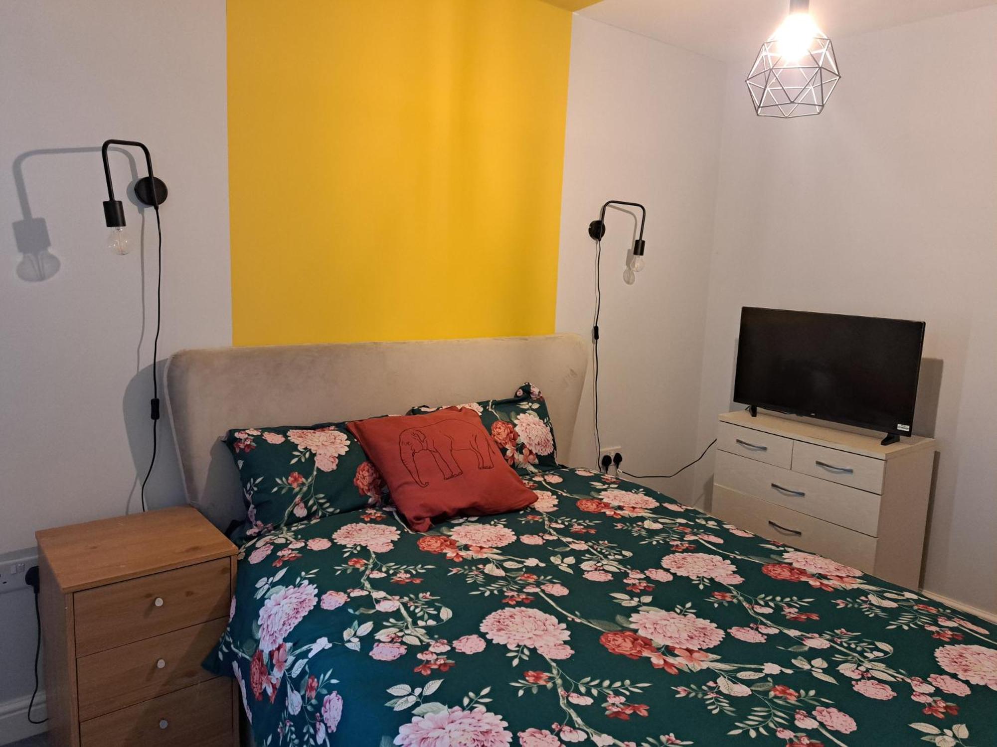 Private And Comfortable Room In Cosy Home Nottingham Extérieur photo